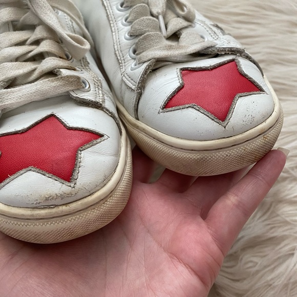 Steve Madden White Leather Blue Red Star Print 4th of July America Post Sneakers - Picture 9 of 11